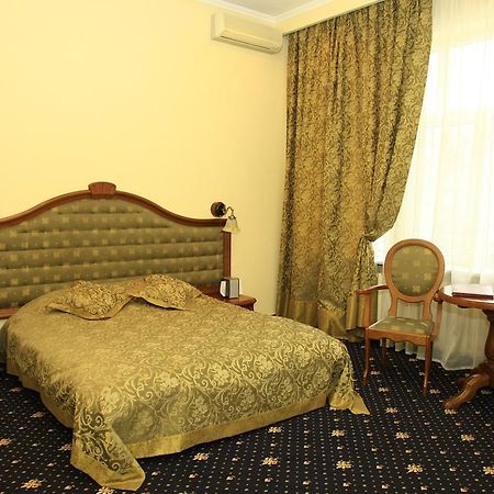 Pushkinskaya Hotel Rostov-on-Don Екстериор снимка